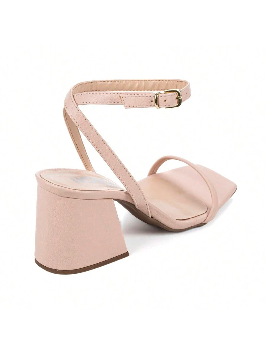 Woman's Kitten heel