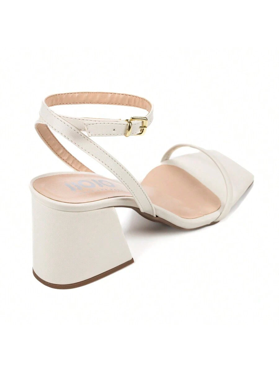 Woman's Kitten heel