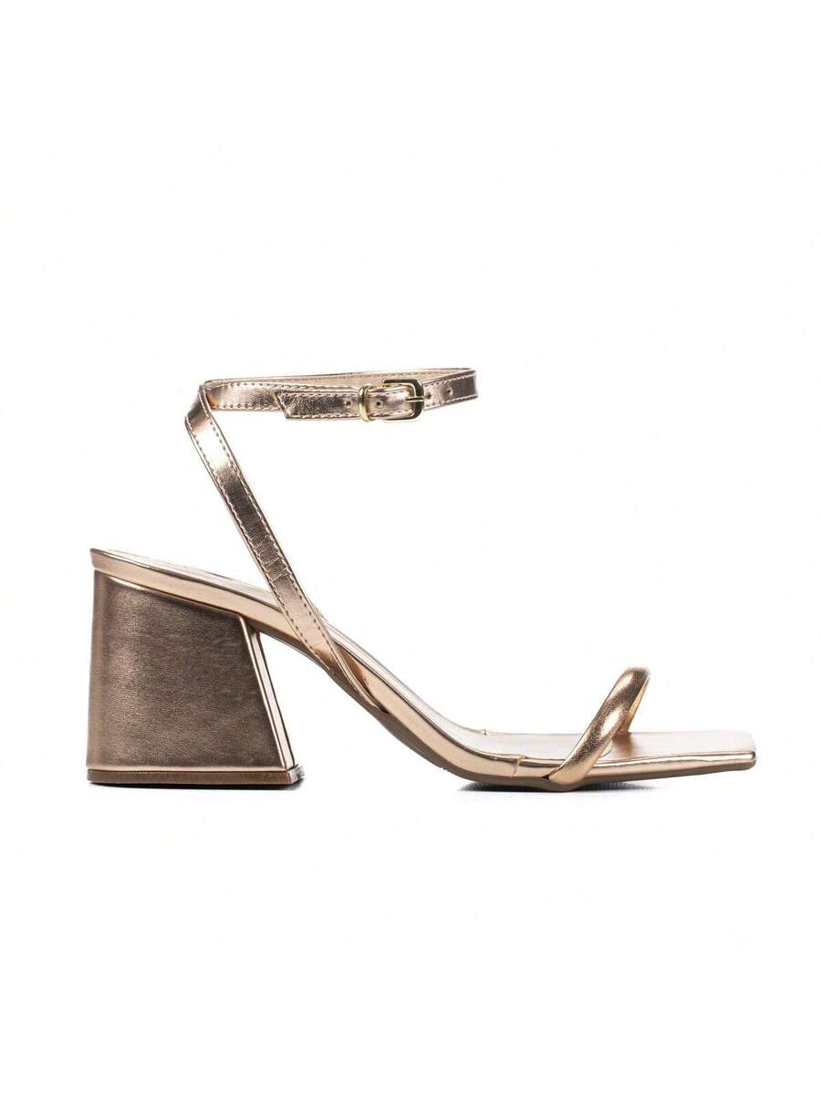 Woman's Kitten heel