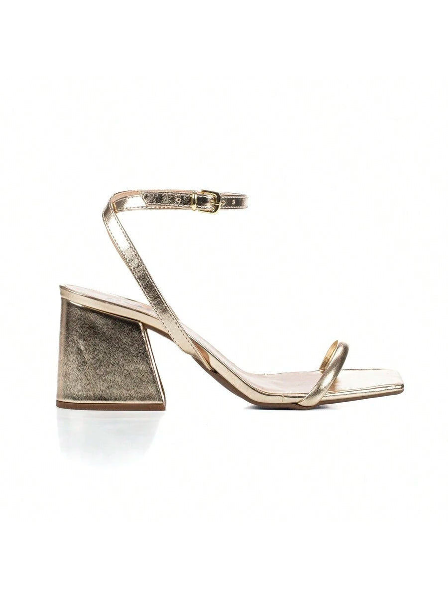 Woman's Kitten heel