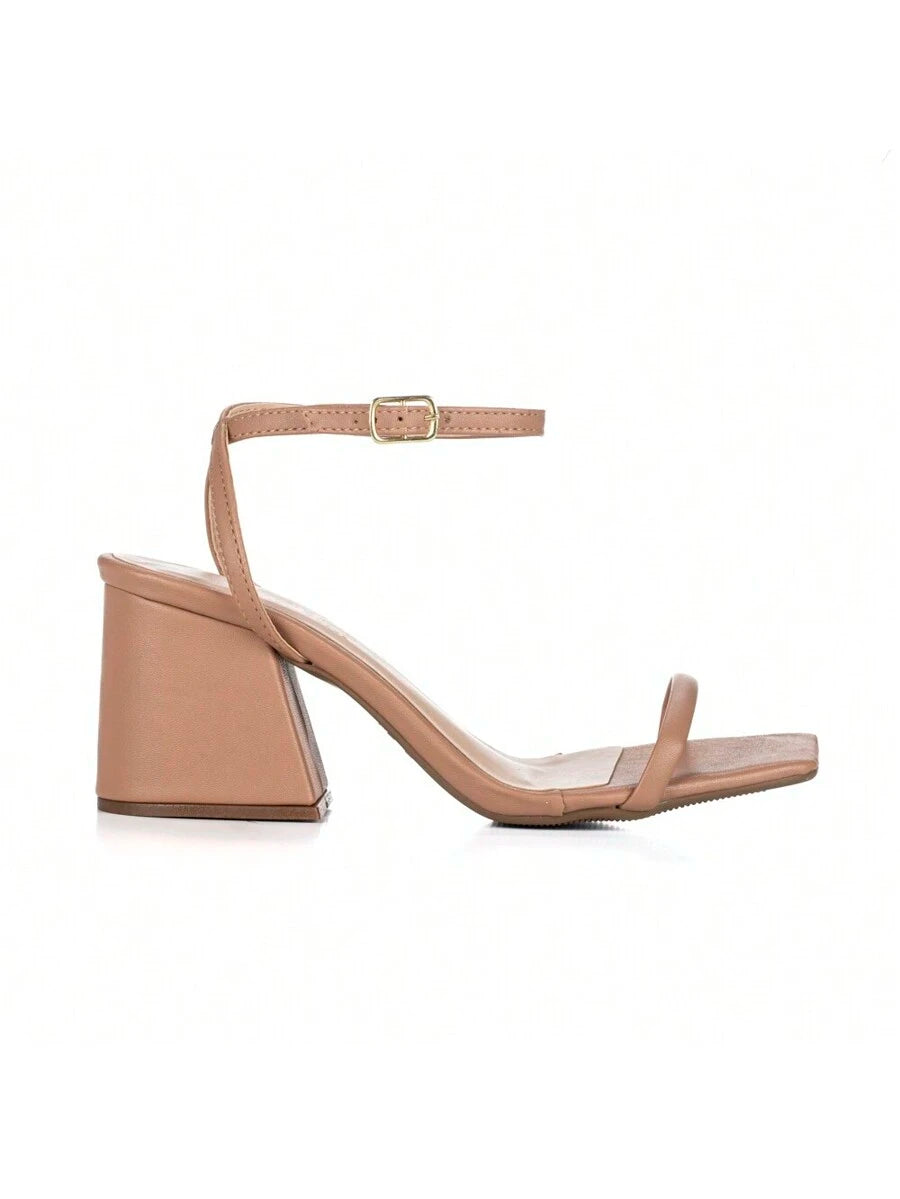 Woman's Kitten heel