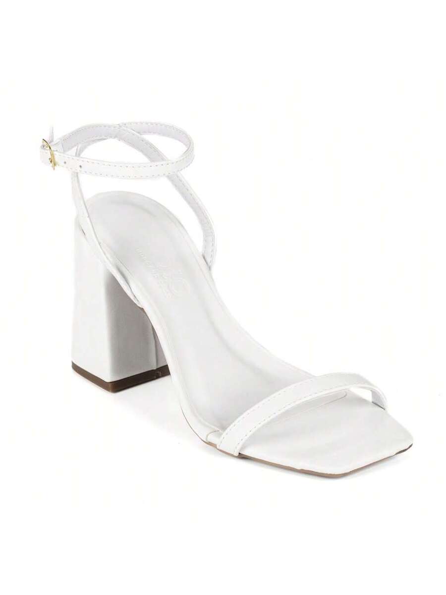 Woman's Kitten heel