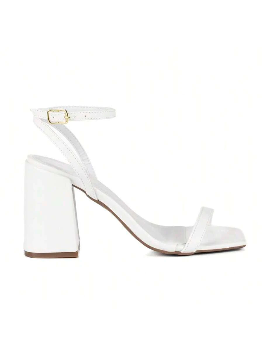 Woman's Kitten heel