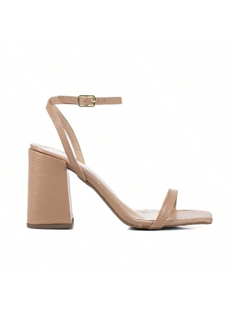 Woman's Kitten heel