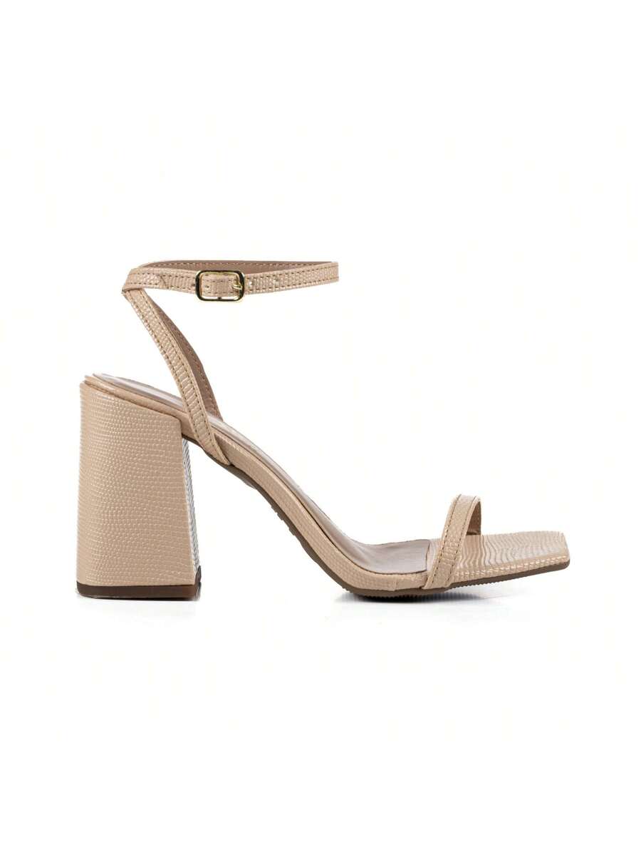 Woman's Kitten heel