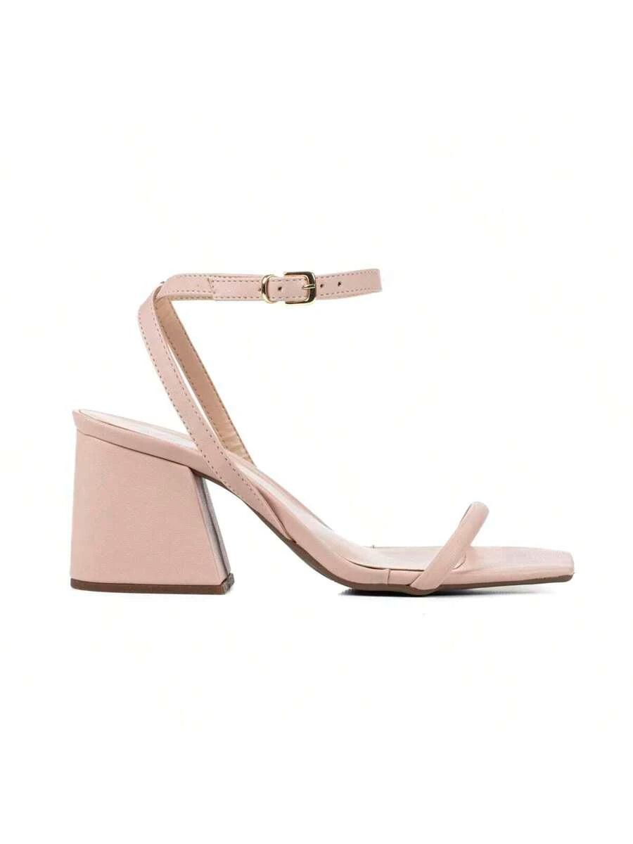Woman's Kitten heel