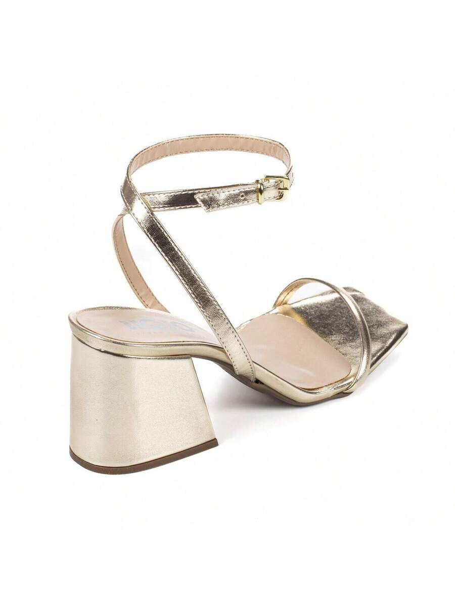 Woman's Kitten heel