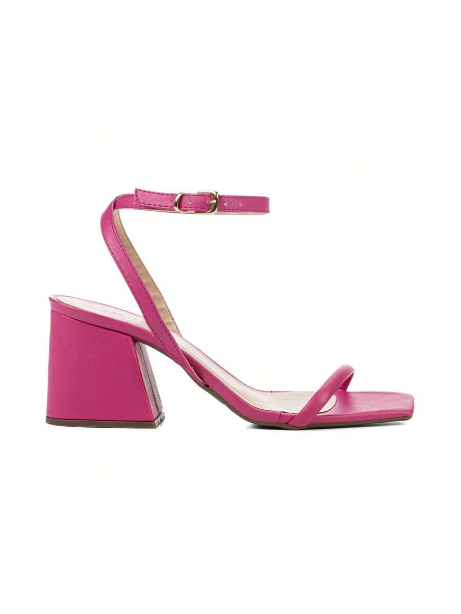 Woman's Kitten heel