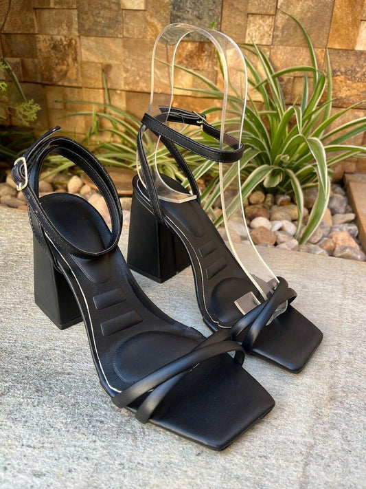 Woman's Kitten heel