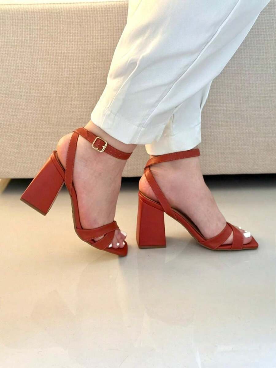 Woman's Kitten heel