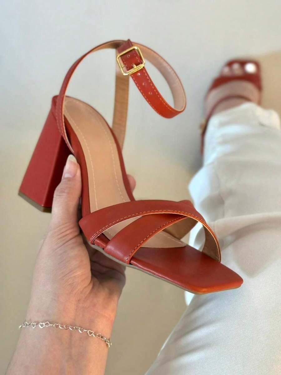 Woman's Kitten heel
