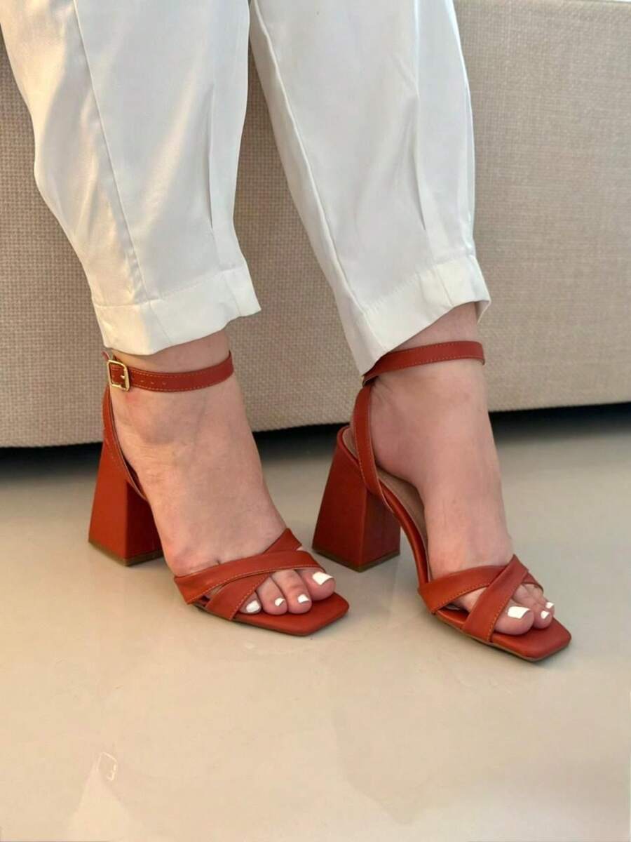 Woman's Kitten heel
