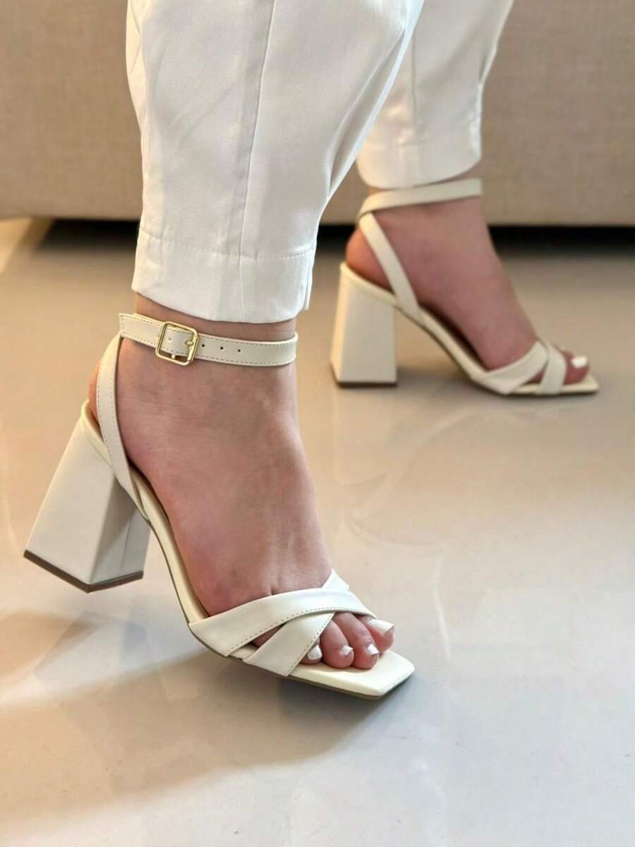 Woman's Kitten heel