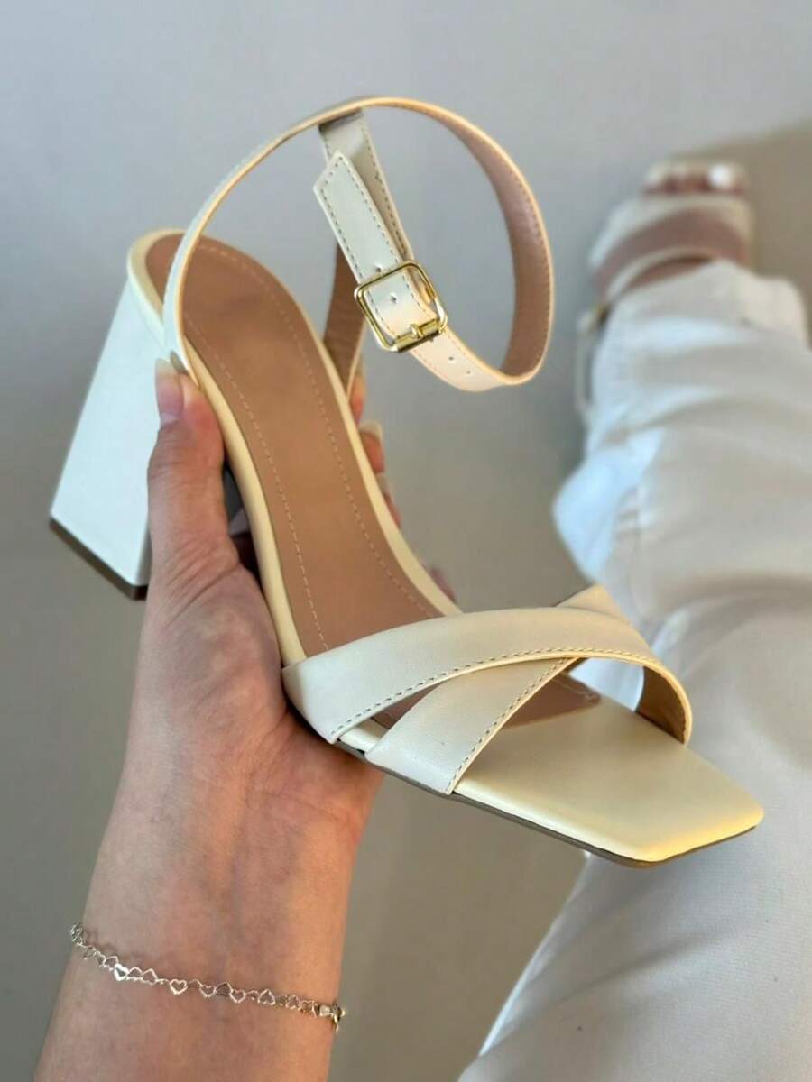 Woman's Kitten heel