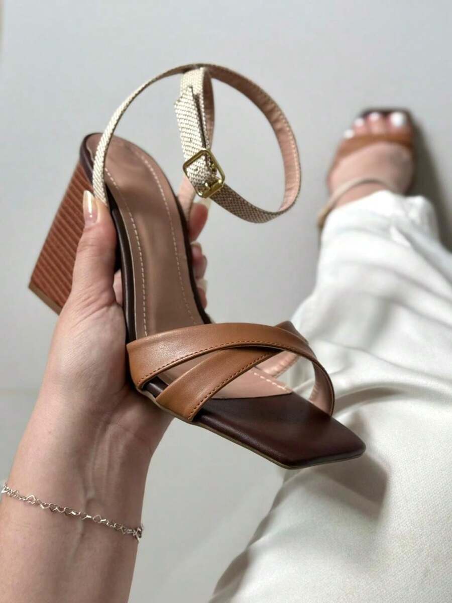 Woman's Kitten heel