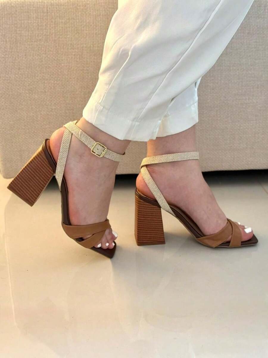 Woman's Kitten heel