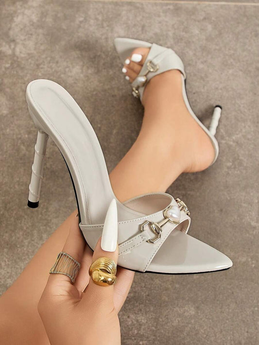 Woman's Kitten heel