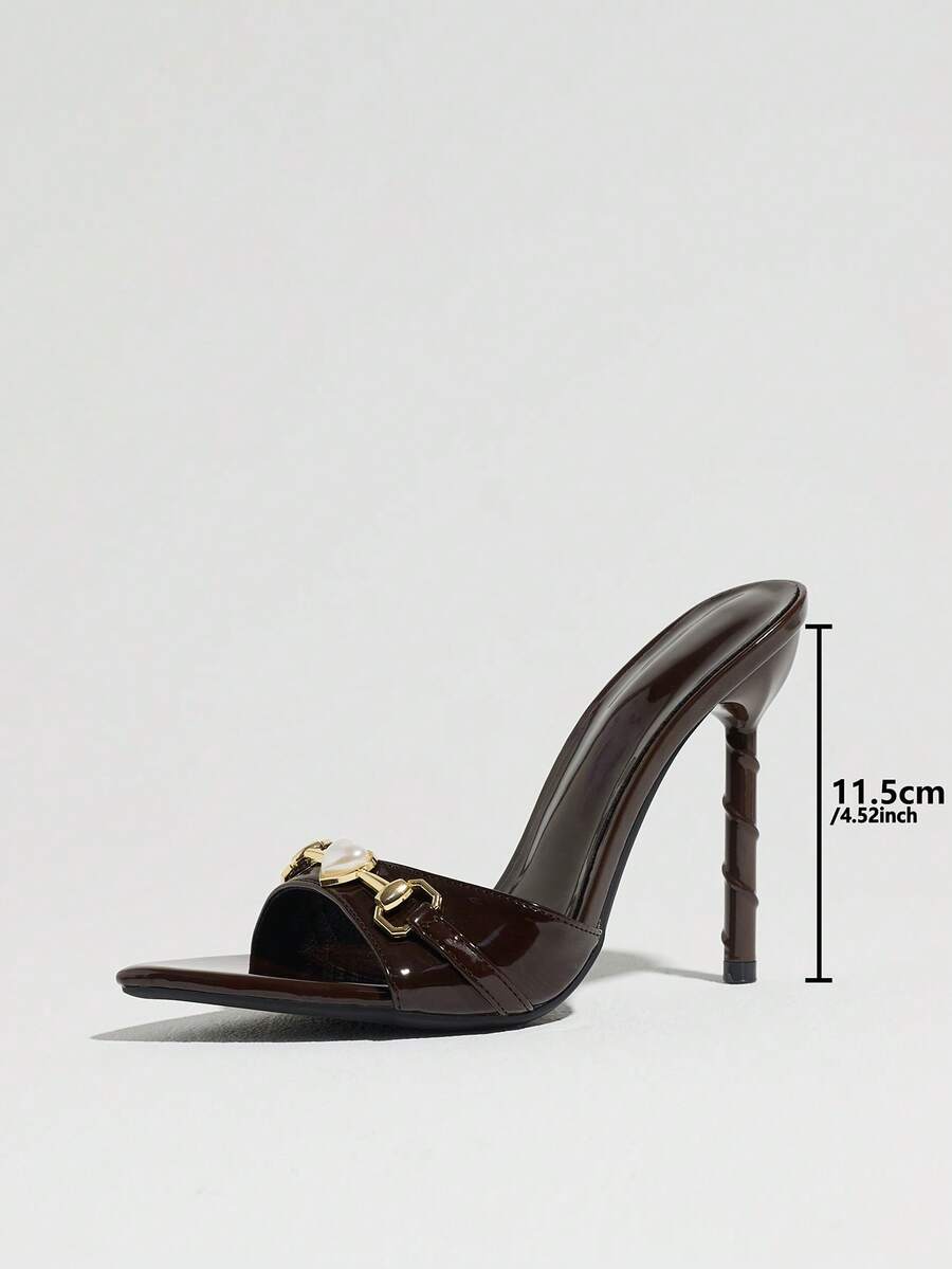 Woman's Kitten heel