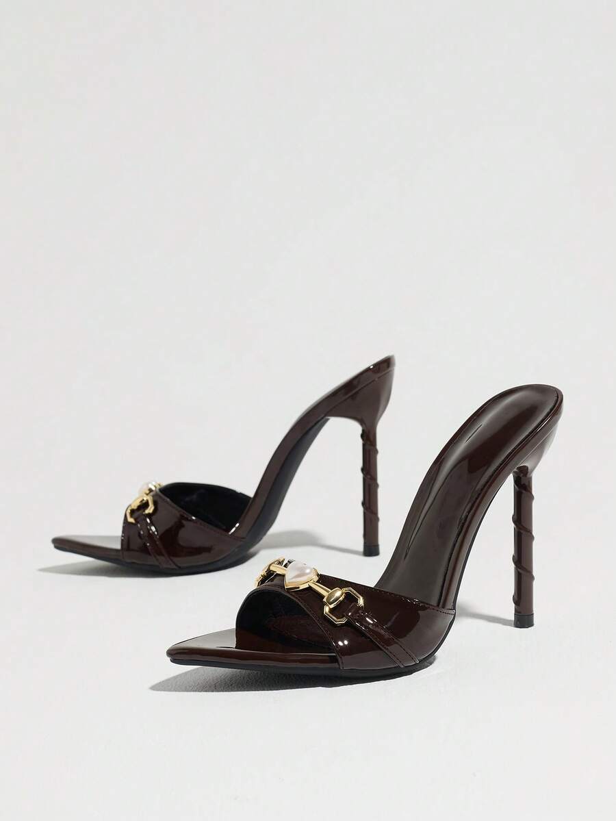 Woman's Kitten heel